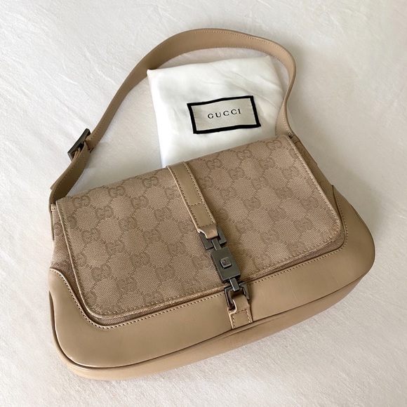Gucci Handbags - 🛼GUCCI🛼 JACKIE MONOGRAM MINI FLAP SHOULDER BAG